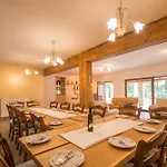 Noina Arka, A Charming With A Pool Surrounded By Nature