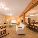 Дом отдыха Noina Arka, A Charming With A Pool Surrounded By Nature *