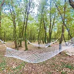 Noina Arka, A Charming With A Pool Surrounded By Nature