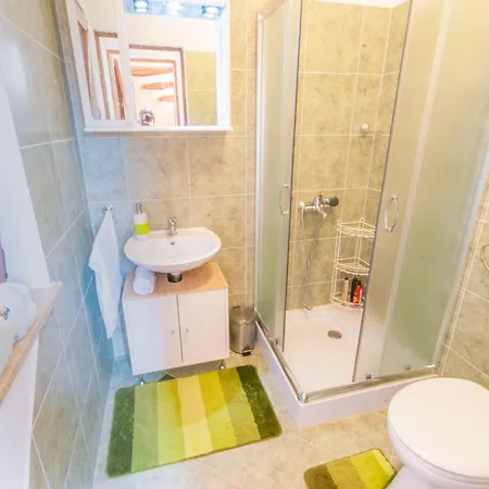 Noina Arka, A Charming With A Pool Surrounded By Nature 度假居 Divšići