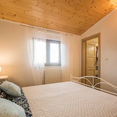 Noina Arka, A Charming With A Pool Surrounded By Nature 度假居 *