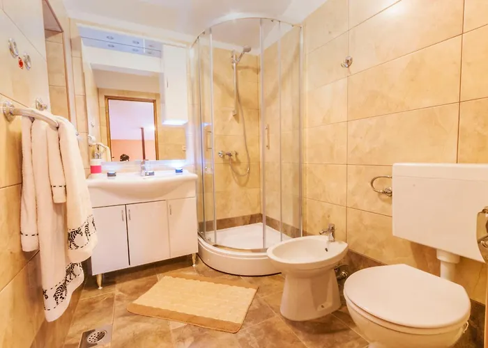 Noina Arka, A Charming With A Pool Surrounded By Nature * Divsici